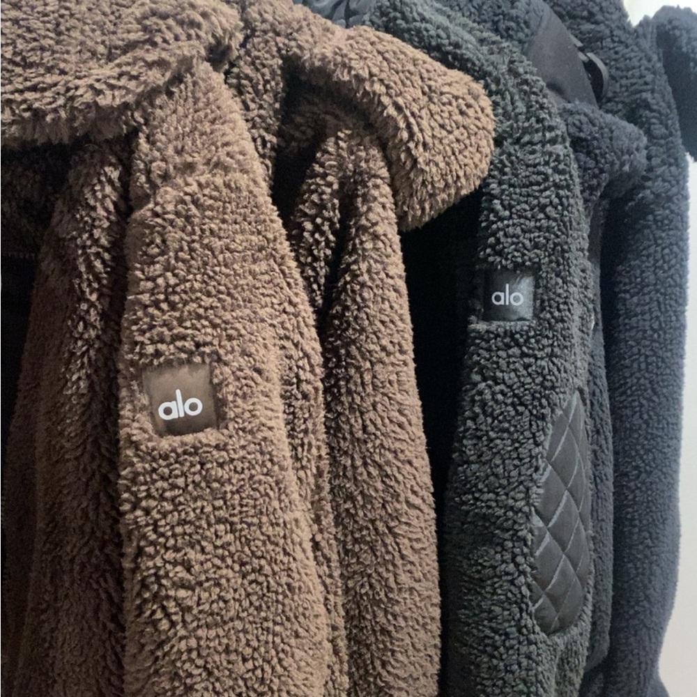 ALO Yoga Brown and Black Sherpa Vests